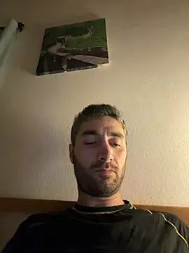 Snapshot of Josedmrx chatting on 12-16-25, 12:37 Josedmrx online show from 12-16-25, 12:37