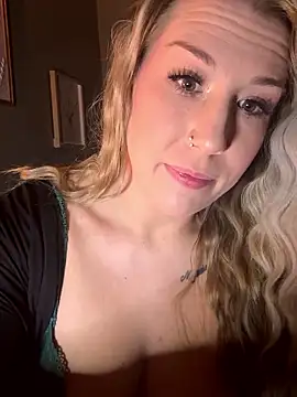 Snapshot of GeneralMamaXo chatting on 01-08-26, 12:57 GeneralMamaXo online show from 01-08-26, 12:57