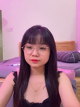 Snapshot of ___KARA___ chatting on 06-17-26, 02:47 KARA online show from 06-17-26, 02:47