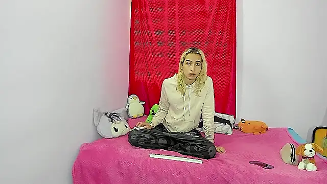 Elis-Darling online show from 01-13-26, 05:07