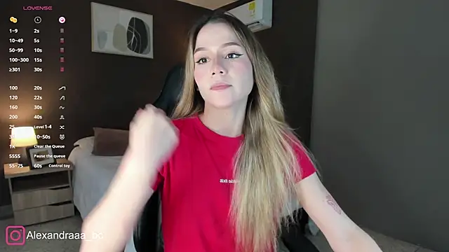 Snapshot of Alexandra-02 chatting on 01-05-26, 09:18 Alexandra-02 online show from 01-05-26, 09:18