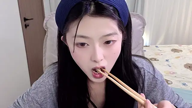 Koikoi    online show from 02-25-26, 12:37