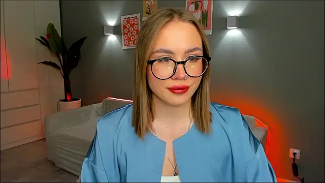 Aurelia Voss online show from 01-14-26, 08:03