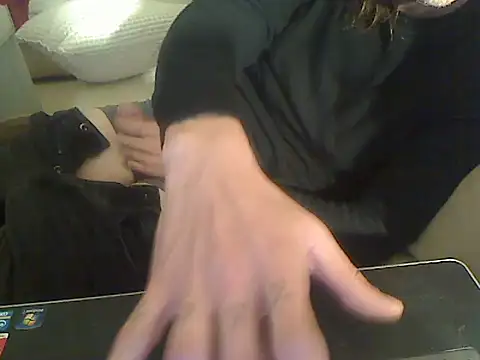 Snapshot of Corky_887 chatting on 12-18-25, 02:45 Corky 887 online show from 12-18-25, 02:45