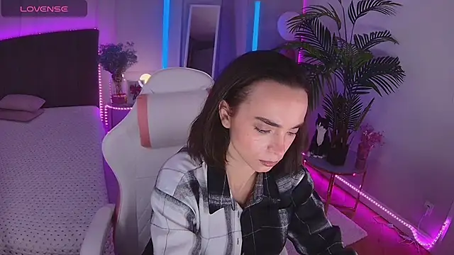 Snapshot of Dayana_Foxy chatting on 12-16-25, 11:48 Dayana Foxy online show from 12-16-25, 11:48