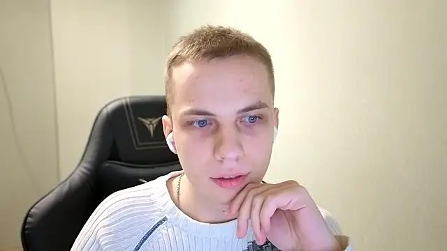 Snapshot of Markooaa chatting on 03-25-26, 06:58 Markooaa online show from 03-25-26, 06:58