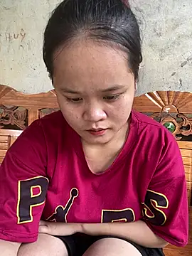 Snapshot of Thanhhuyen001 chatting on 01-18-26, 04:49 Thanhhuyen001 online show from 01-18-26, 04:49