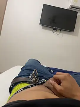 HotWhisper22 online show from 02-11-26, 05:40