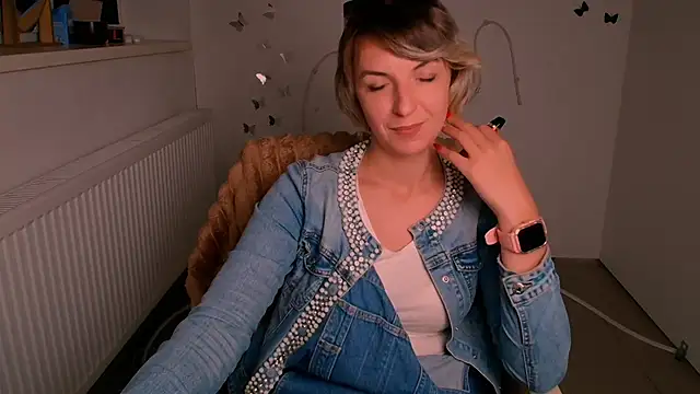 Lana Foxyy online show from 06-18-26, 09:47
