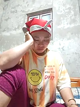 Snapshot of Maikha08 chatting on 06-17-26, 10:43 Maikha08 online show from 06-17-26, 10:43