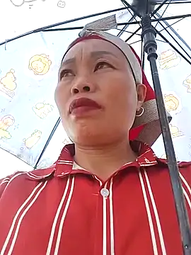 Snapshot of Maikha08 chatting on 06-27-26, 01:32 Maikha08 online show from 06-27-26, 01:32