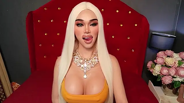 CelinaWintour online show from 12-22-25, 05:21