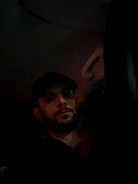 Snapshot of xbear00 chatting on 12-17-25, 11:55 xbear00 online show from 12-17-25, 11:55