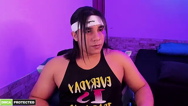 Snapshot of latinboyfit chatting on 04-30-26, 08:31 latinboyfit online show from 04-30-26, 08:31