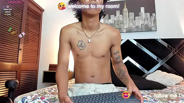 Snapshot of AndyKings_1 chatting on 05-18-26, 03:13 AndyKings 1 online show from 05-18-26, 03:13
