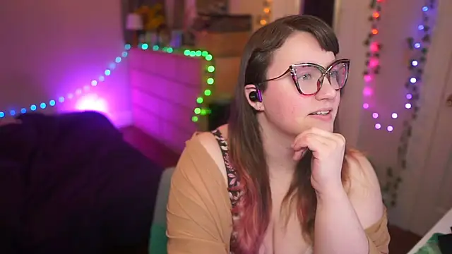 Snapshot of FireproofCuriousiteaze chatting on 06-18-26, 06:24 FireproofCuriousiteaze online show from 06-18-26, 06:24