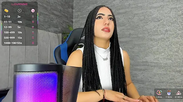 Snapshot of Odett_Khast chatting on 12-17-25, 05:13 Odett Khast online show from 12-17-25, 05:13