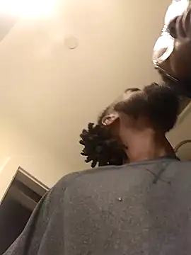 AverageAnt  online show from 02-15-26, 06:54