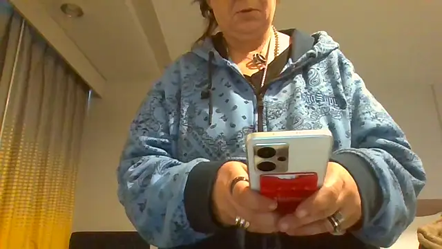 becky1111 online show from 04-17-26, 01:36