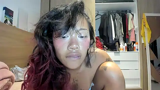 heavenngirlyy444 online show from 04-30-26, 05:58