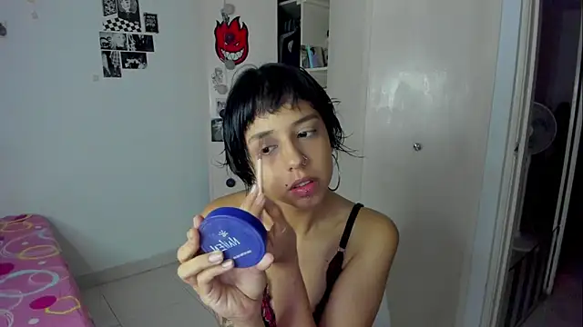 Snapshot of harakitty_ chatting on 03-16-26, 11:20 harakitty online show from 03-16-26, 11:20