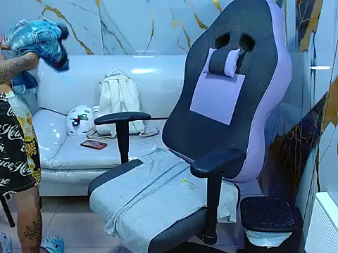 Boy tatto77 online show from 04-20-26, 12:08