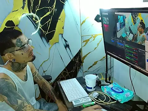 Snapshot of Boy_tatto77 chatting on 04-25-26, 11:46 Boy tatto77 online show from 04-25-26, 11:46