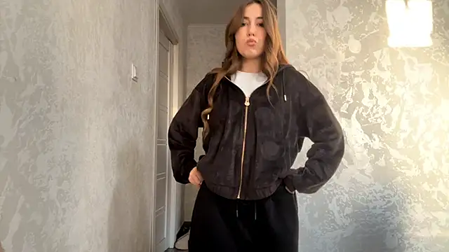 DeannaSuri online show from 12-19-25, 01:29