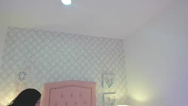 amber  ferrera online show from 02-28-26, 02:40