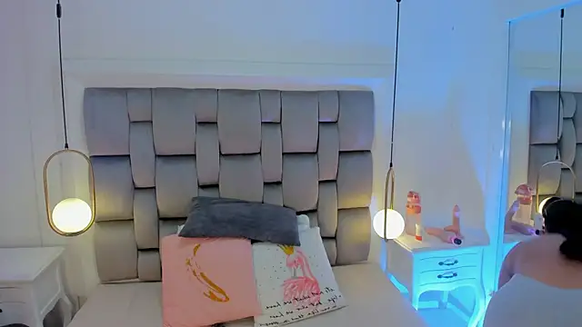 amber  ferrera online show from 03-20-26, 11:37