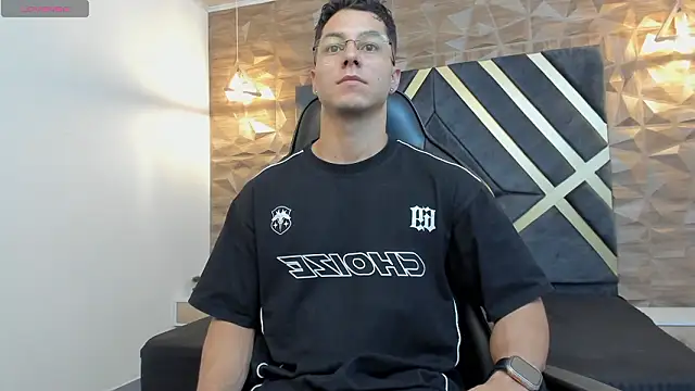 Snapshot of Noah_Clarkk chatting on 02-22-26, 06:06 Noah Clarkk online show from 02-22-26, 06:06