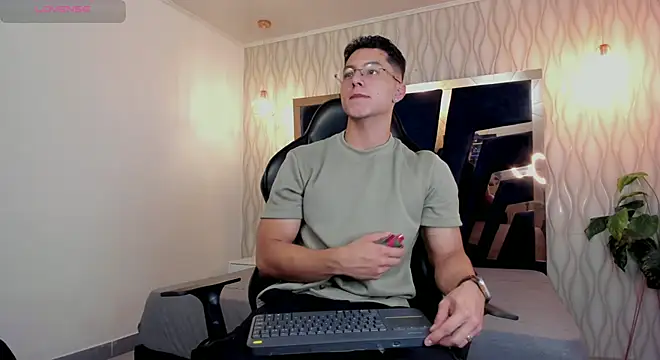 Snapshot of Noah_Clarkk chatting on 03-01-26, 03:47 Noah Clarkk online show from 03-01-26, 03:47