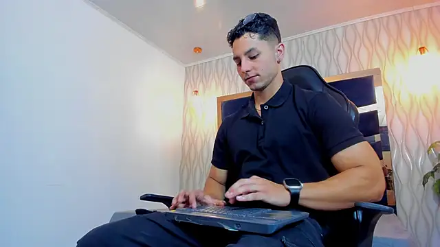 Noah Clarkk online show from 03-24-26, 05:29