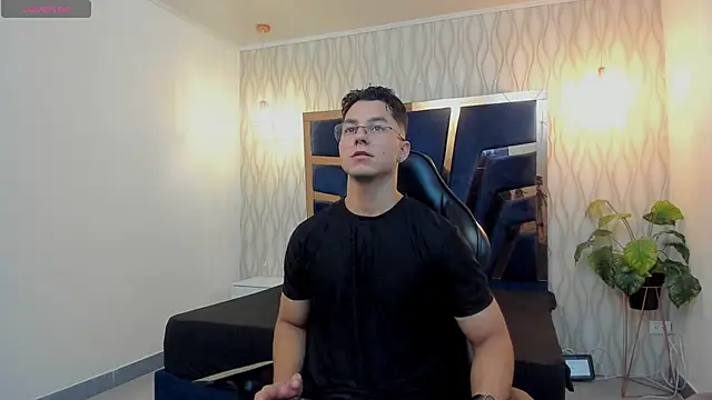 Noah Clarkk online show from 04-07-26, 05:02