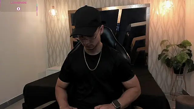 Noah Clarkk online show from 04-10-26, 05:28