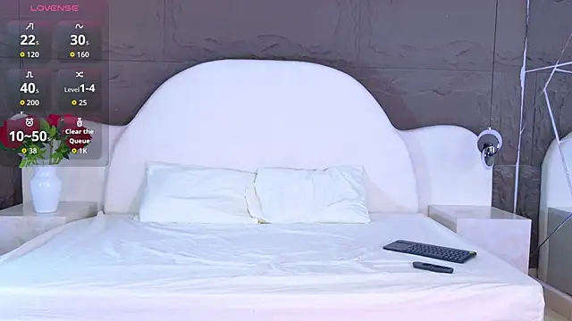 Snapshot of NahomiChocolate chatting on 12-22-25, 12:24 NahomiChocolate online show from 12-22-25, 12:24