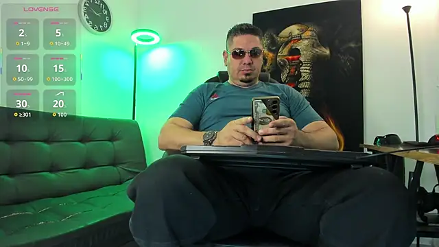 Snapshot of Dante_Bellini chatting on 02-15-26, 03:20 Dante Bellini online show from 02-15-26, 03:20