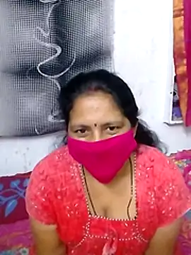 Snapshot of telugutrisha chatting on 12-21-25, 12:40 telugutrisha online show from 12-21-25, 12:40