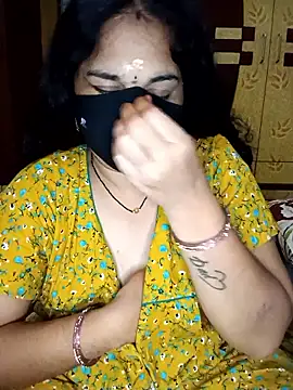 maduri   online show from 04-02-26, 12:41