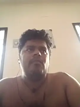 Snapshot of yourwellman chatting on 05-26-26, 11:06 yourwellman online show from 05-26-26, 11:06