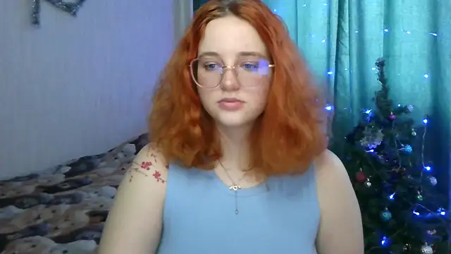 Snapshot of Love_Elixir chatting on 12-19-25, 04:30 Love Elixir online show from 12-19-25, 04:30