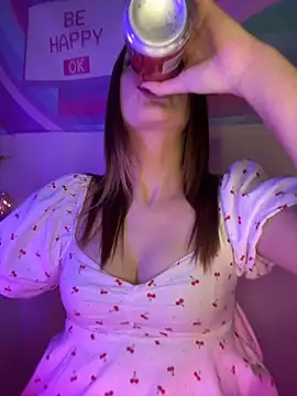 Snapshot of xopeach chatting on 12-20-25, 01:18 xopeach online show from 12-20-25, 01:18