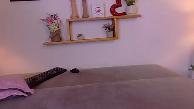 nairagold  online show from 05-15-26, 11:56