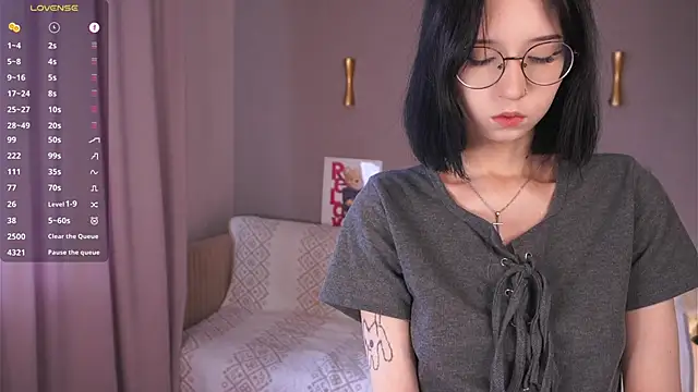 DeliaLoma online show from 04-10-26, 06:40