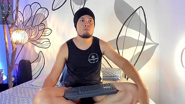 Snapshot of maaxtaylor_ chatting on 01-13-26, 11:15 maaxtaylor online show from 01-13-26, 11:15