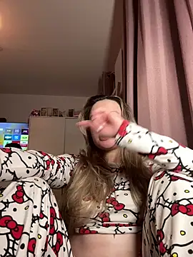 LilyLuck  online show from 12-23-25, 12:19