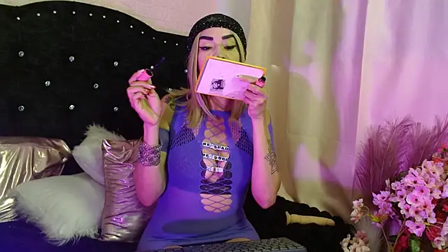 Ambar Rouxee online show from 01-14-26, 08:58