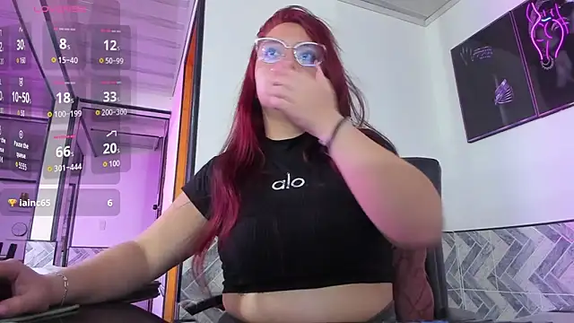 Snapshot of Isaa_Tyler chatting on 12-18-25, 11:44 Isaa Tyler online show from 12-18-25, 11:44