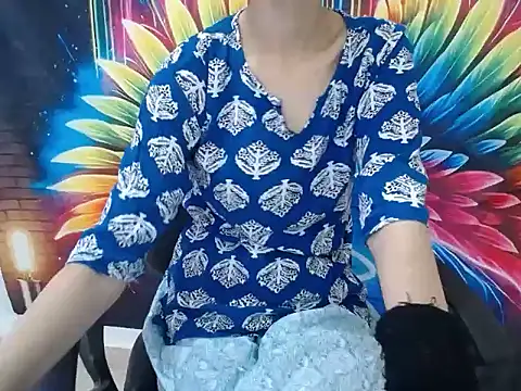 Farhana beautyfull online show from 05-20-26, 04:51