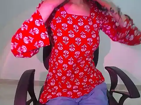 Snapshot of Farhana_beautyfull chatting on 06-24-26, 04:33 Farhana beautyfull online show from 06-24-26, 04:33